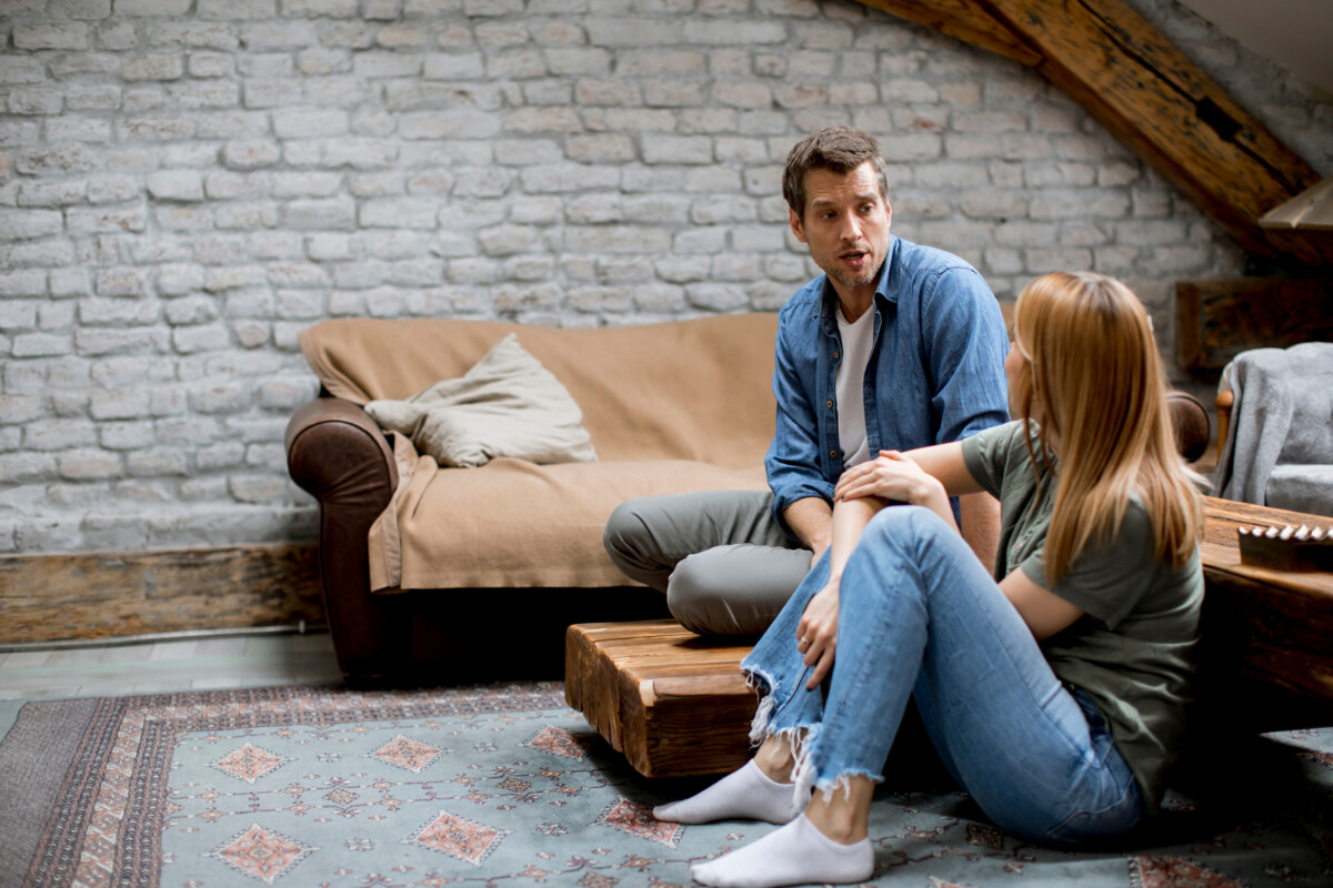 Couple en discussion
